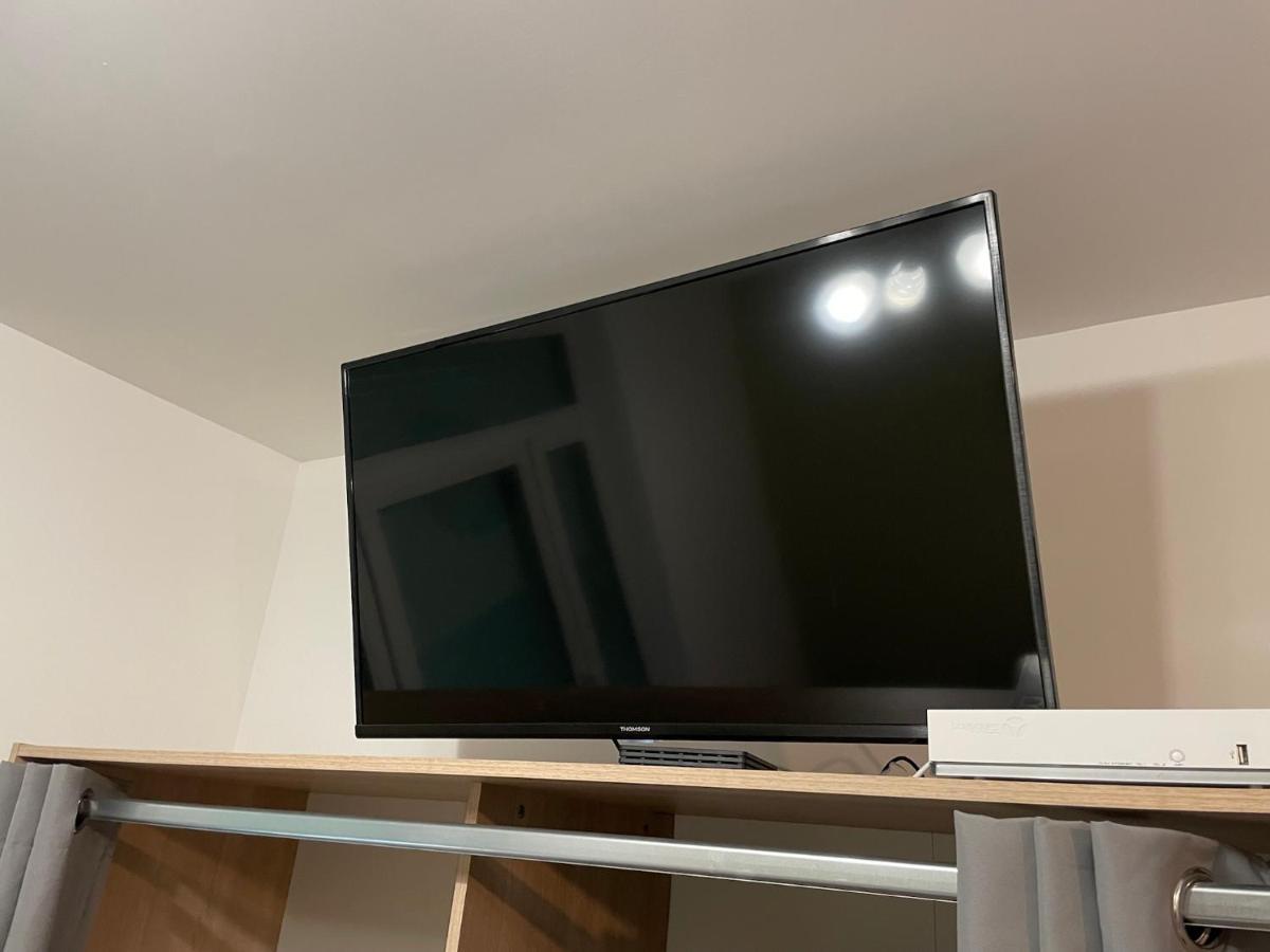 Residence Croix D'Anzin วาลองเซียนส์ ภายนอก รูปภาพ